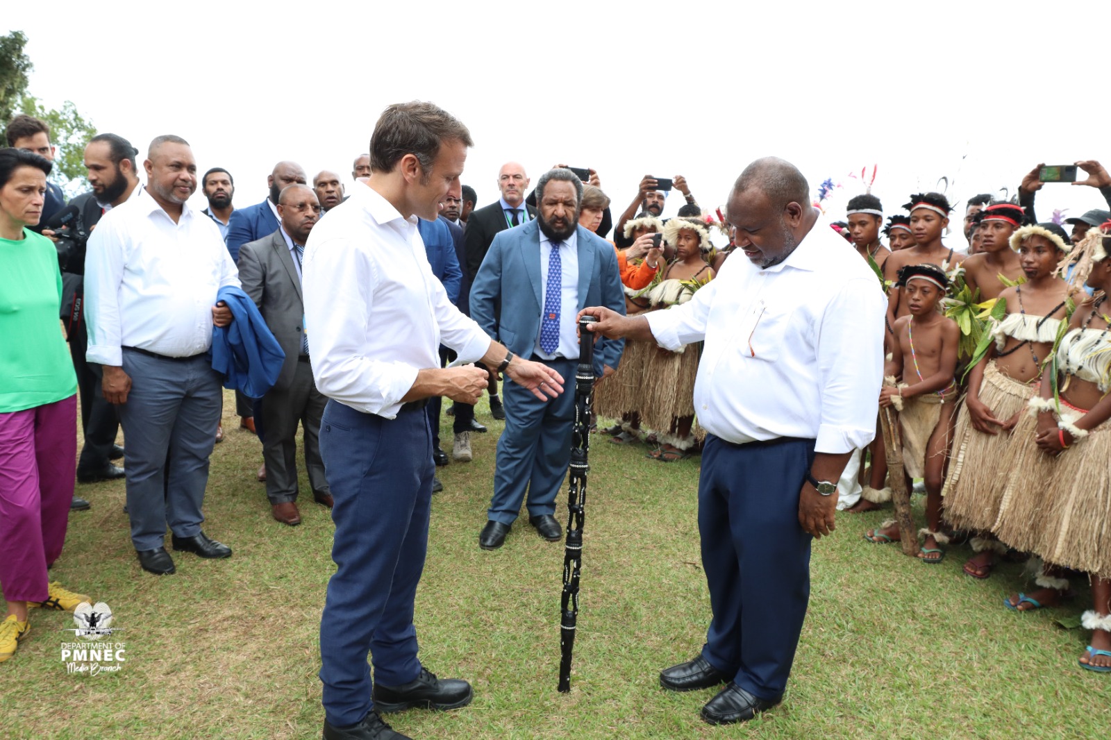 PRESIDENT MACRON’S HISTORIC VISIT TO VARIRATA NATIONAL PARK SIGNALS COMMITMENT TO GLOBAL RAINFOREST CONSERVATION – PM MARAPE