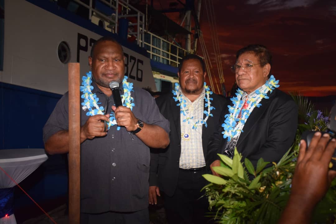 PM MARAPE COMMENDS MEMBER FOR SAMARAI-MURUA FOR OPENING UP ECONOMIC ACTIVITIES IN HIS DISTRICT WITH PURCHASE OF TRANSPORT, FISHING VESSEL